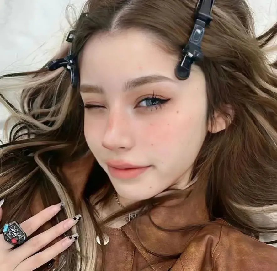 顾盼生香